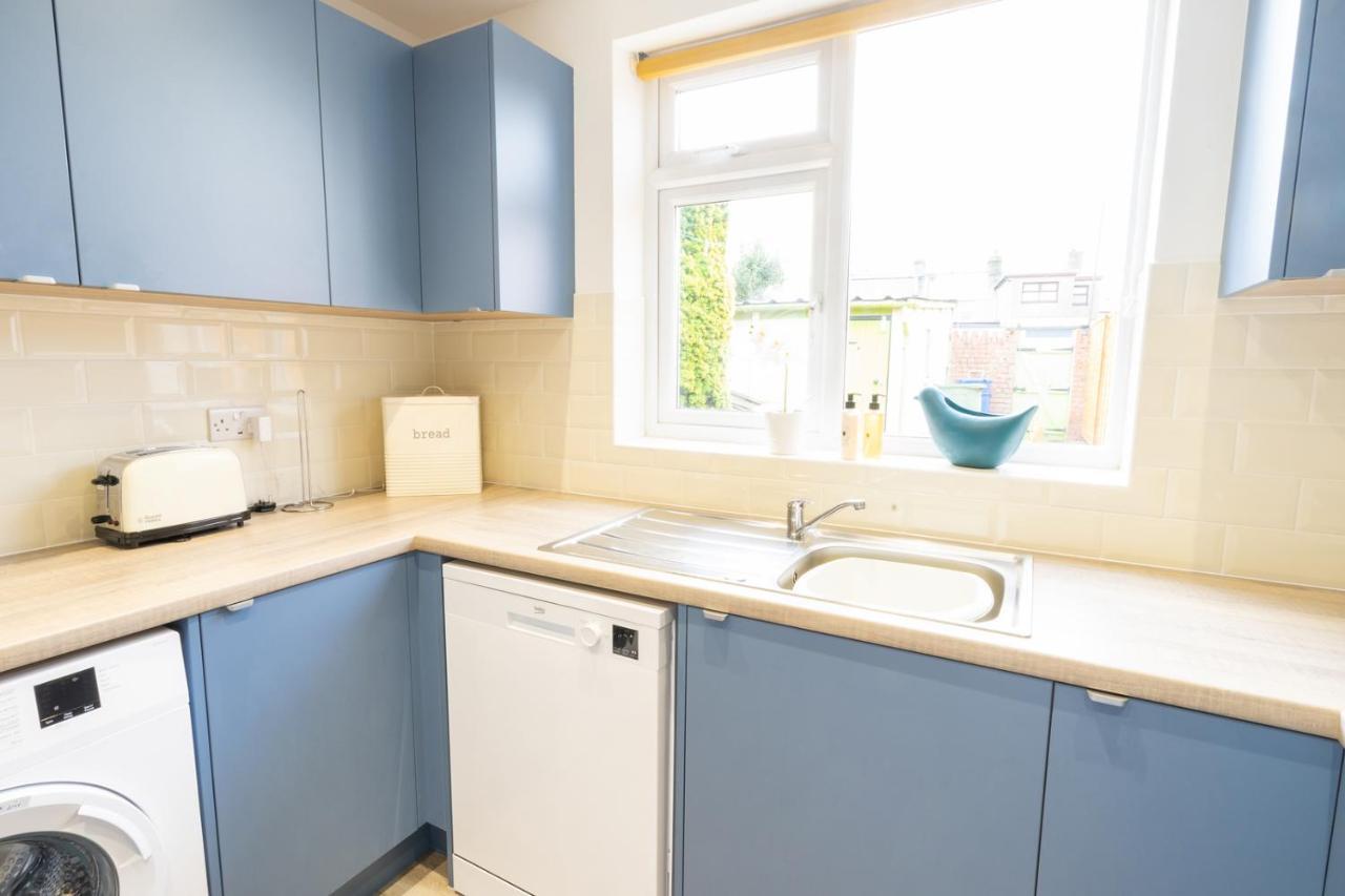 Newly-Renovated, Mid-Terrace Cottage In Porthmadog Exterior photo