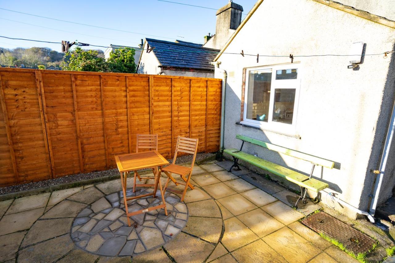 Newly-Renovated, Mid-Terrace Cottage In Porthmadog Exterior photo